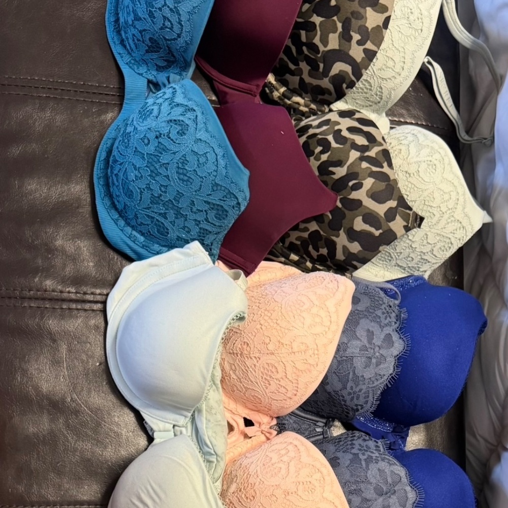 Victoria Secret Bra’s - Picture 4 of 4